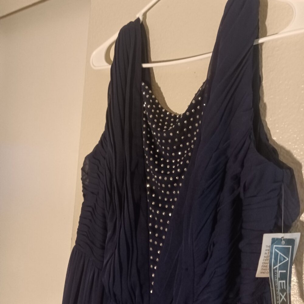 Alex Evenings Formal Dress - Picture 3 of 10
